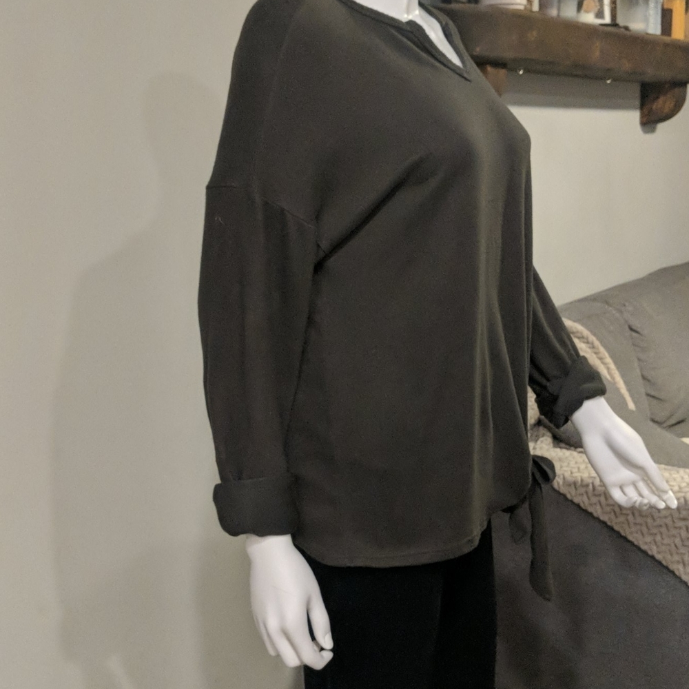 Sweater - Picture 2 of 3